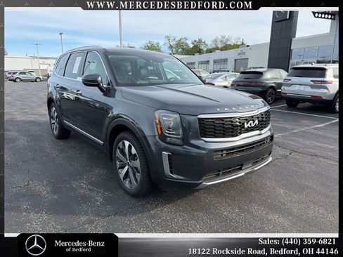 Used 2022 Kia Telluride S FWD image 4