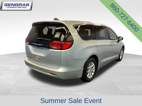 Certified 2023 Chrysler Voyager LX FWD image 7
