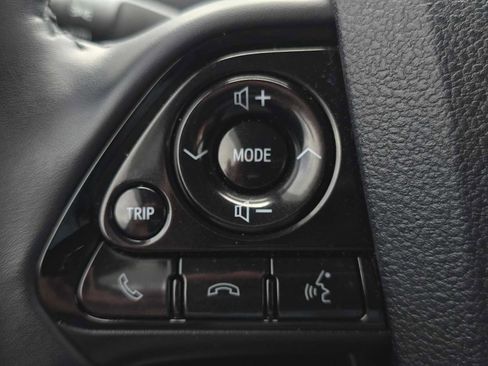 Used 2021 Toyota Prius Prime XLE image 38