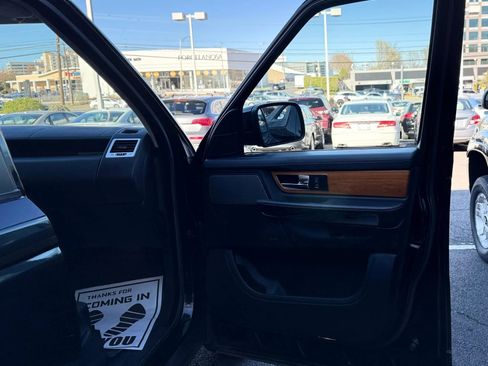 Used 2013 Land Rover Range Rover Sport HSE LUX image 34