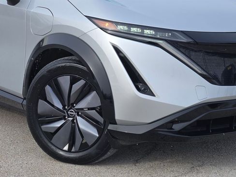 Used 2023 Nissan Ariya AWD image 4