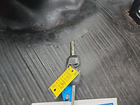 Used 2015 Chevrolet Express 2500 image 19