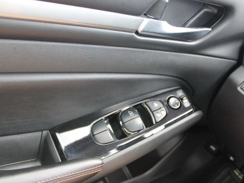 Used 2024 Nissan Altima 2.5 SR FWD image 42