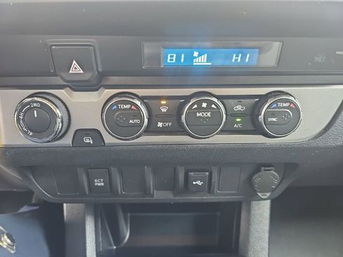 Used 2021 Toyota Tacoma SR AWD/4WD image 18