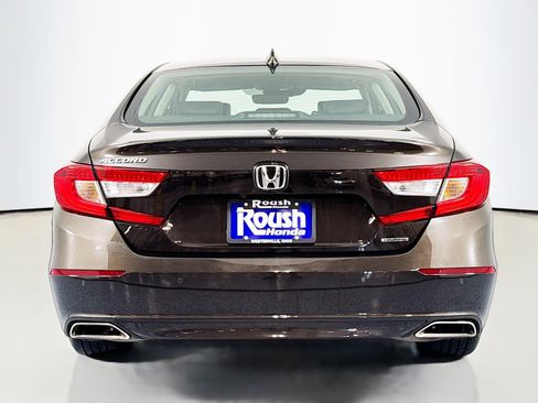 Certified 2018 Honda Accord Touring image 6