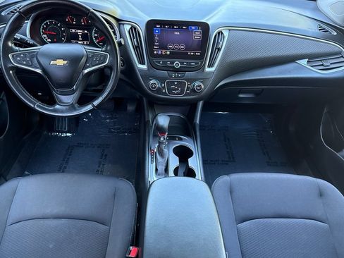 Used 2021 Chevrolet Malibu RS FWD image 9