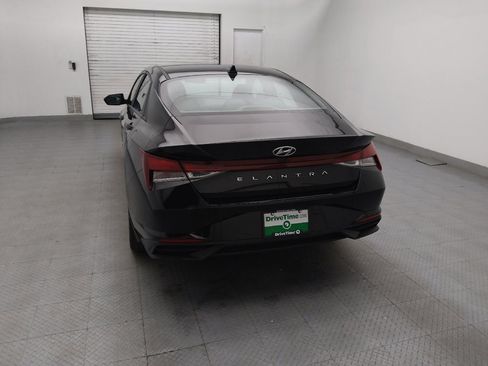Used 2023 Hyundai Elantra SEL w/ Convenience Package image 6