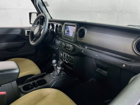 Used 2023 Jeep Gladiator Sport AWD/4WD image 26