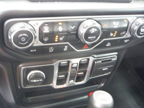 Certified 2022 Jeep Wrangler Unlimited Sport AWD/4WD image 23