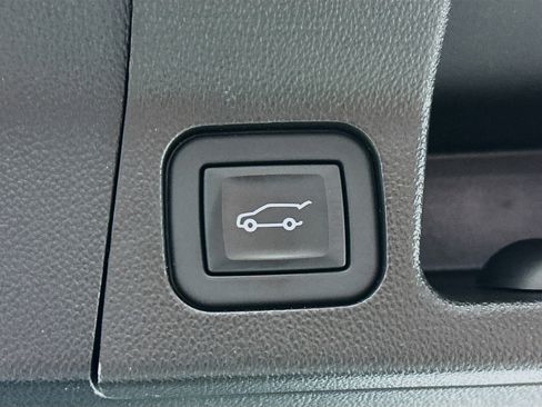 Used 2023 GMC Acadia SLE w/ Driver Convenience Package image 31