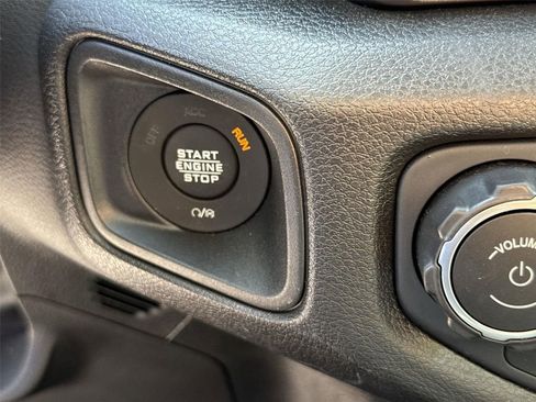 Used 2025 Jeep Wrangler Unlimited Sport AWD/4WD image 15
