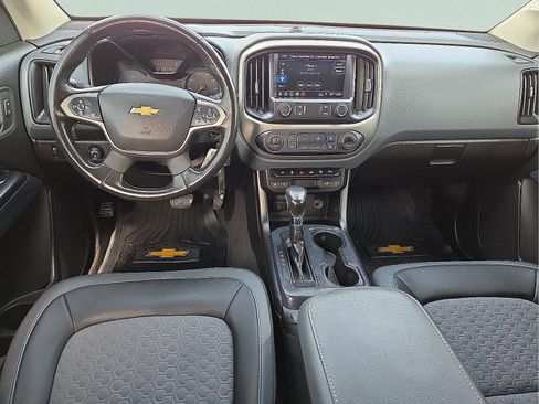 Used 2022 Chevrolet Colorado Z71 image 11