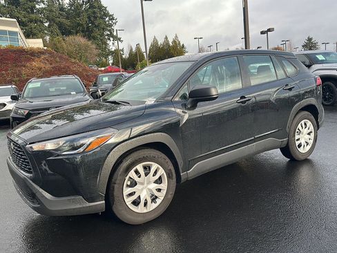 Used 2024 Toyota Corolla Cross L image 1