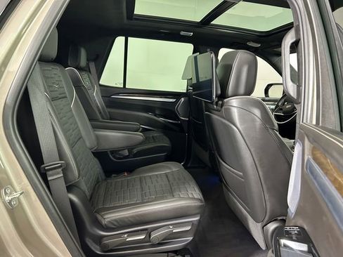 Certified 2025 Cadillac Escalade Sport Platinum w/ LPO, Floor Liner Package image 26