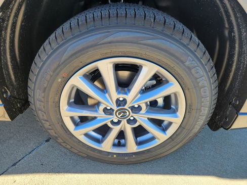 New 2025 MAZDA CX-5 AWD 2.5 S w/ Preferred Package image 18