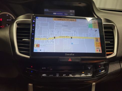 Used 2016 Honda Accord LX image 18