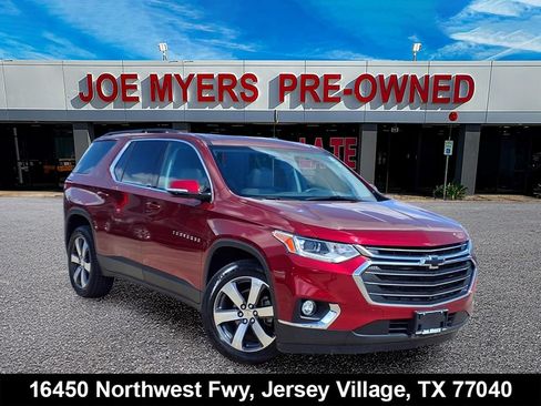 Used 2019 Chevrolet Traverse LT w/ LT Premium Package FWD image 1