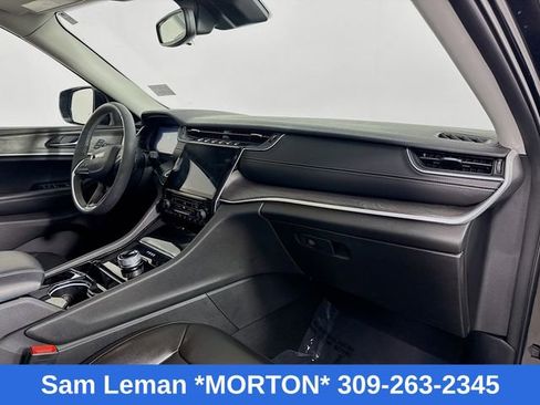 Used 2023 Jeep Grand Cherokee Limited image 30