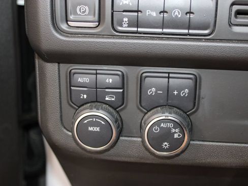 Used 2023 Chevrolet Tahoe RST AWD/4WD image 34