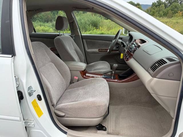 Used 2004 Toyota Camry LE w/ Limited Edition Pkg FWD image 16