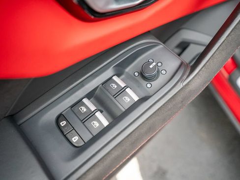 Used 2023 Lamborghini Urus S AWD/4WD image 30
