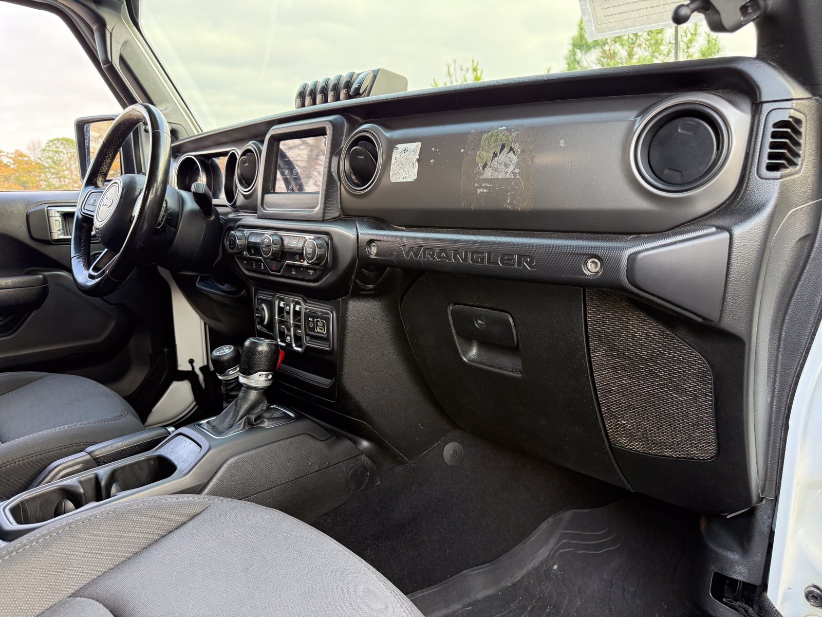 Used 2022 Jeep Wrangler Unlimited Sport w/ Xtreme Recon 35" Tire Package AWD/4WD image 23