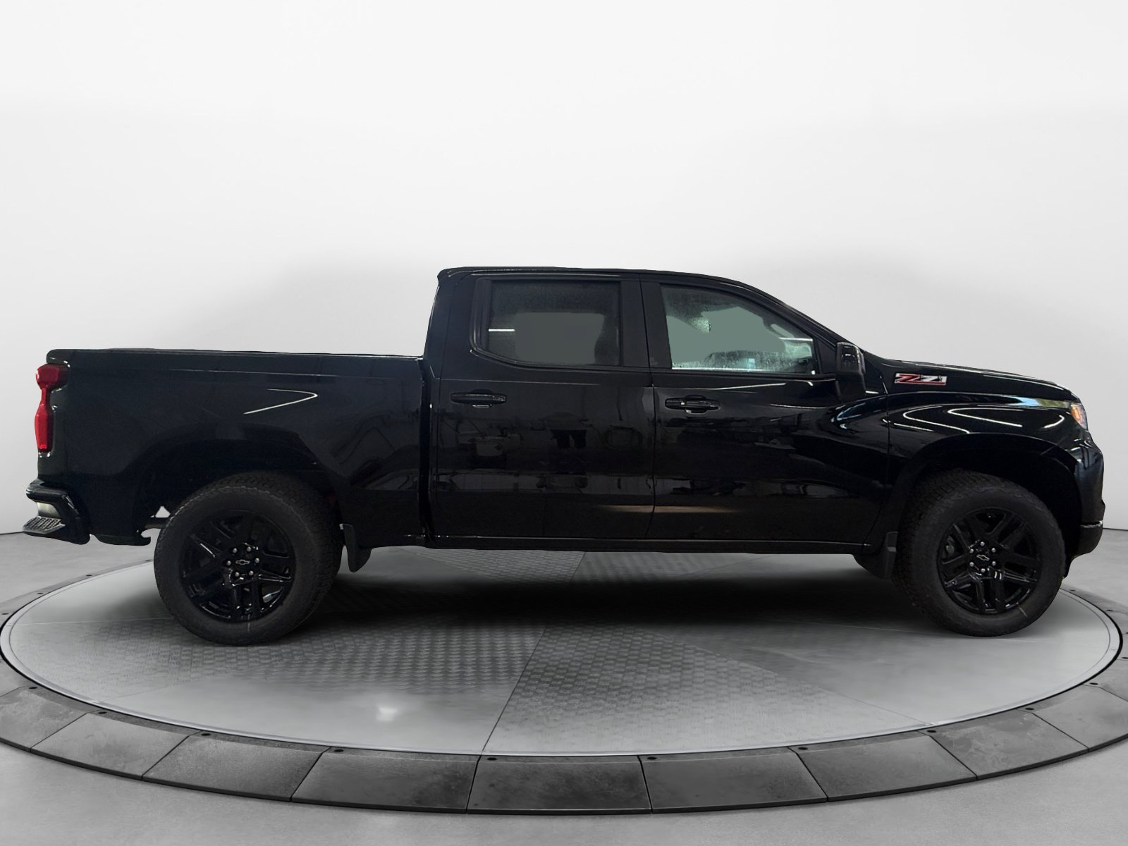 New 2026 Chevrolet Silverado 1500 RST w/ Z71 Off-Road Package AWD/4WD image 2