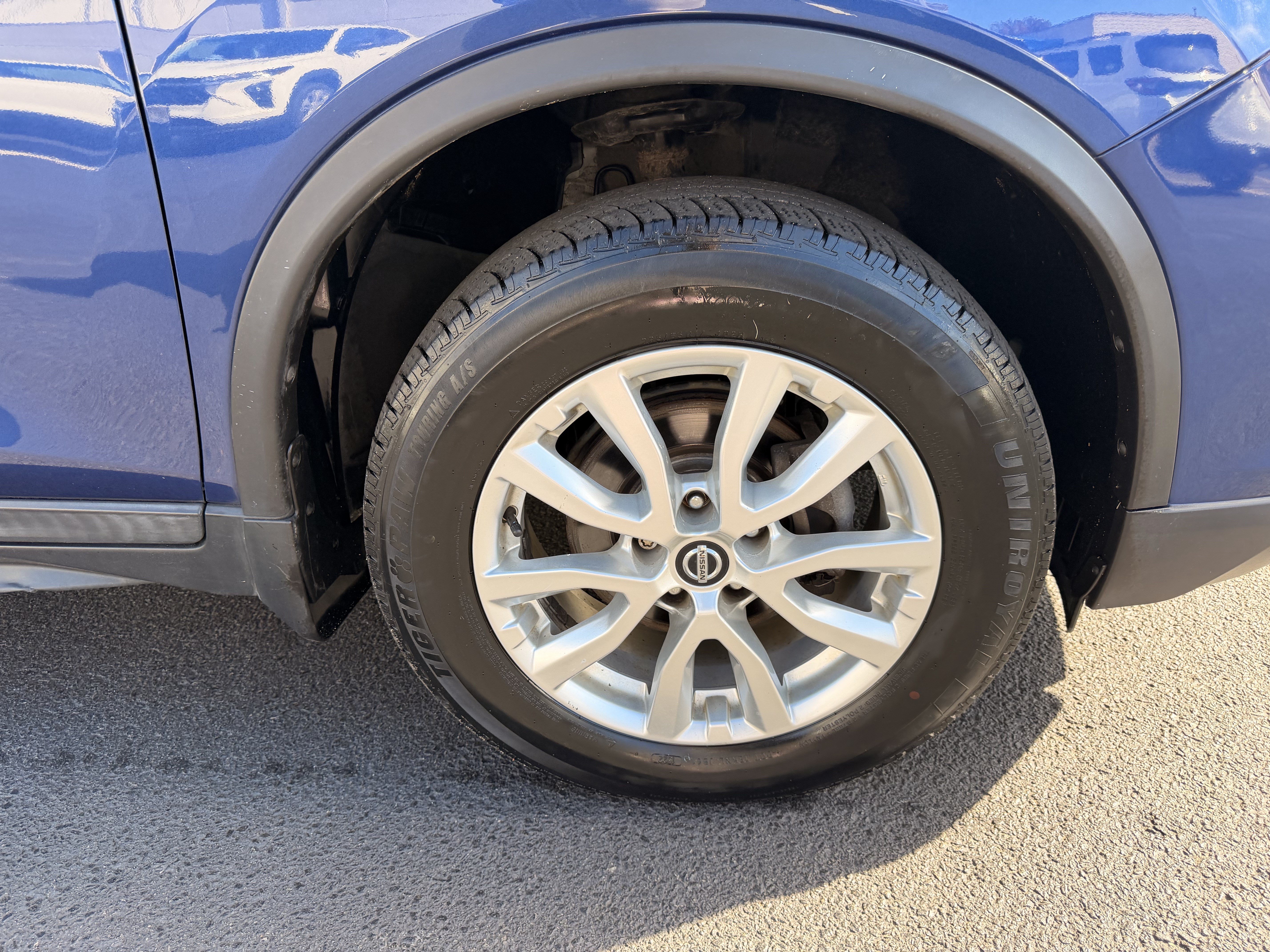 Used 2019 Nissan Rogue S w/ Special Edition Package AWD/4WD image 11