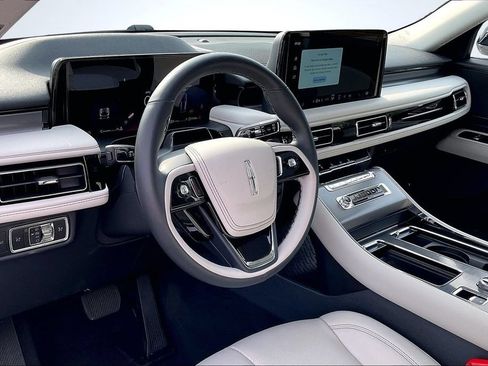 Used 2026 Lincoln Aviator 2WD image 18
