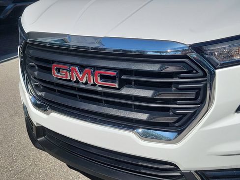 Certified 2024 GMC Terrain SLE FWD image 9