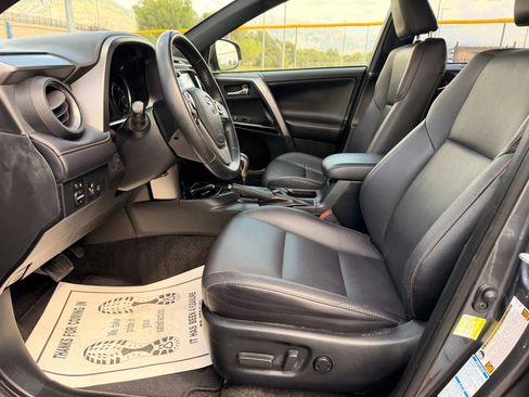 Used 2018 Toyota RAV4 SE AWD/4WD image 17