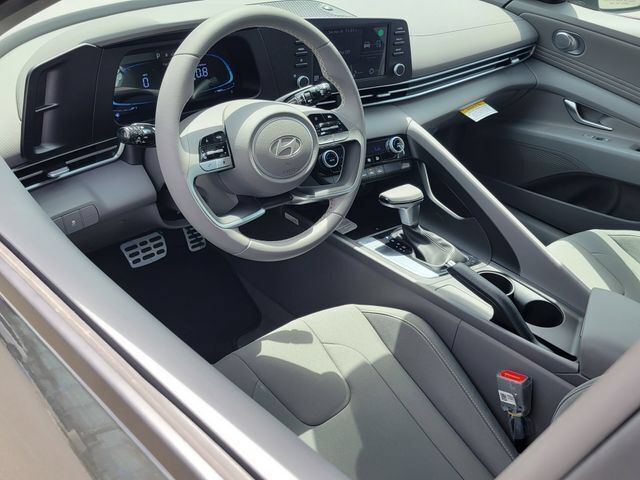 New 2026 Hyundai Elantra Sport FWD image 5