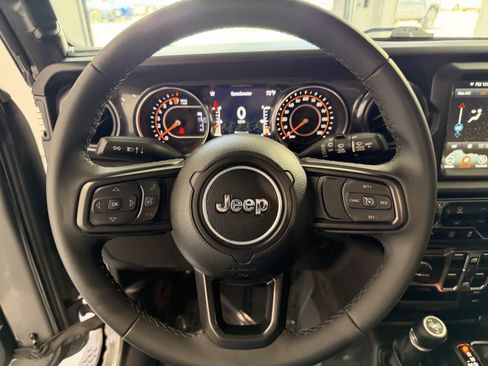 Used 2022 Jeep Wrangler Unlimited Sport AWD/4WD image 16