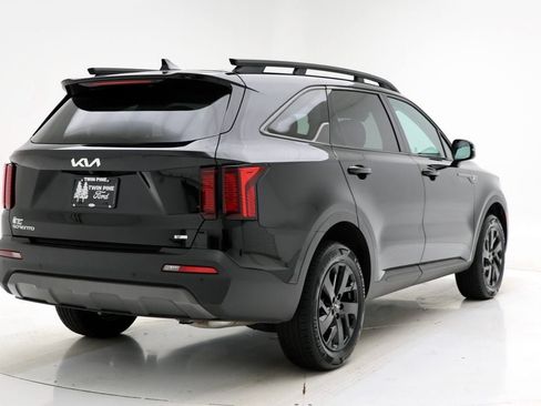 Used 2023 Kia Sorento S image 9