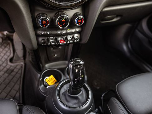 Used 2024 MINI Cooper S FWD image 11