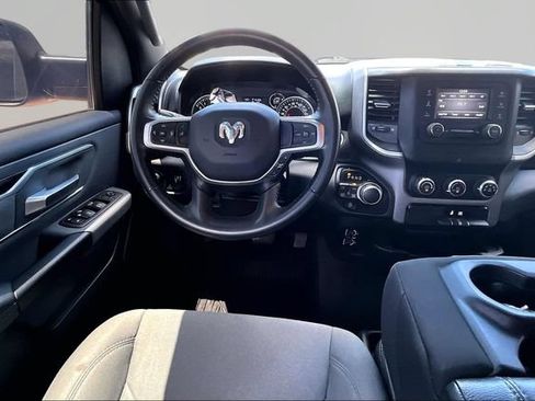 Used 2022 RAM 1500 4x4 Crew Cab image 5