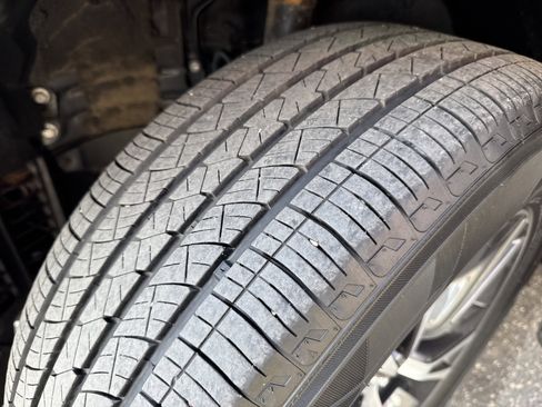 Used 2019 Toyota Highlander LE image 14