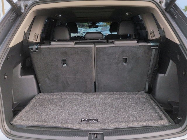 Used 2025 Volkswagen Atlas SE FWD image 13