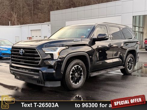 Used 2023 Toyota Sequoia SR5 w/ SR5 Premium Package image 9