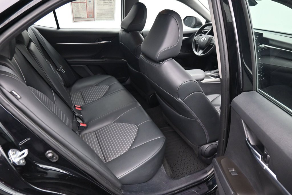Used 2024 Toyota Camry SE FWD image 13