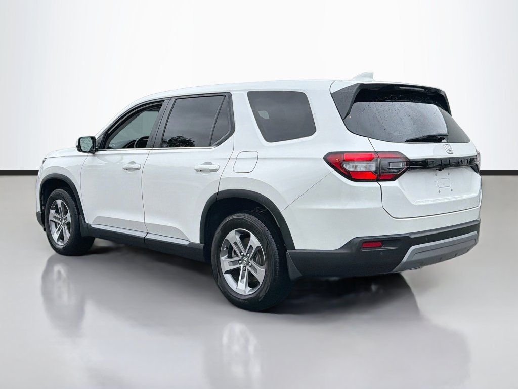 Used 2025 Honda Pilot EX-L image 8