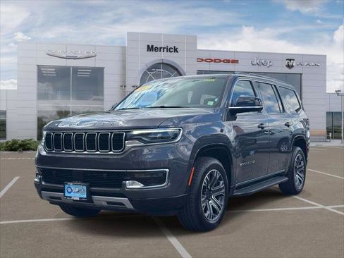 Certified 2024 Jeep Wagoneer Series II w/ Flexible Seating Group AWD/4WD image 4