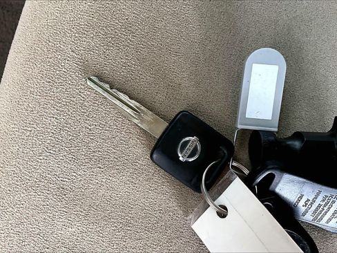 Used 2012 Nissan Pathfinder SV RWD image 14