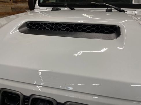 New 2026 Jeep Wrangler Unlimited Rubicon AWD/4WD image 9