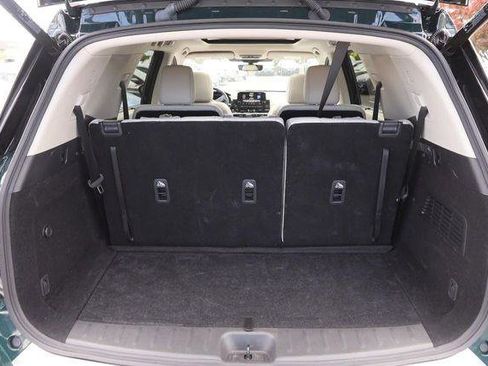 Used 2025 Nissan Pathfinder SL w/ SL Premium Package FWD image 7