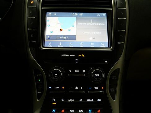 Used 2020 Lincoln Nautilus Reserve w/ Equipment Group 201A image 21