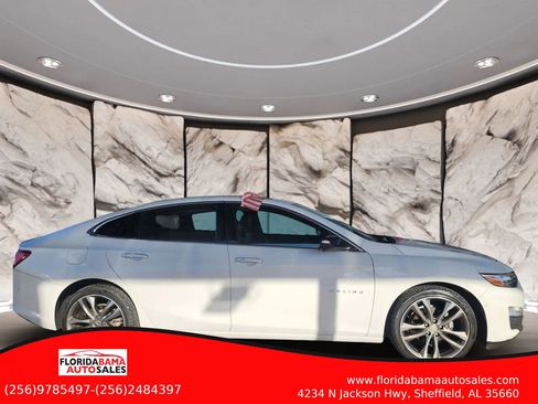 Used 2019 Chevrolet Malibu Premier w/ Sun and Wheel Package image 8