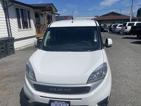 Used 2021 RAM ProMaster City Tradesman SLT FWD image 3