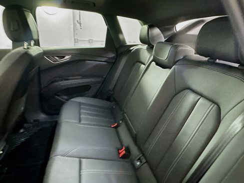 Used 2023 Audi Q4 e-tron Premium w/ Convenience Package image 27