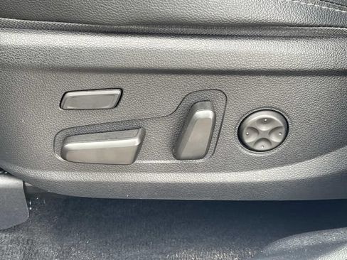 Used 2020 Hyundai Santa Fe Limited FWD image 29